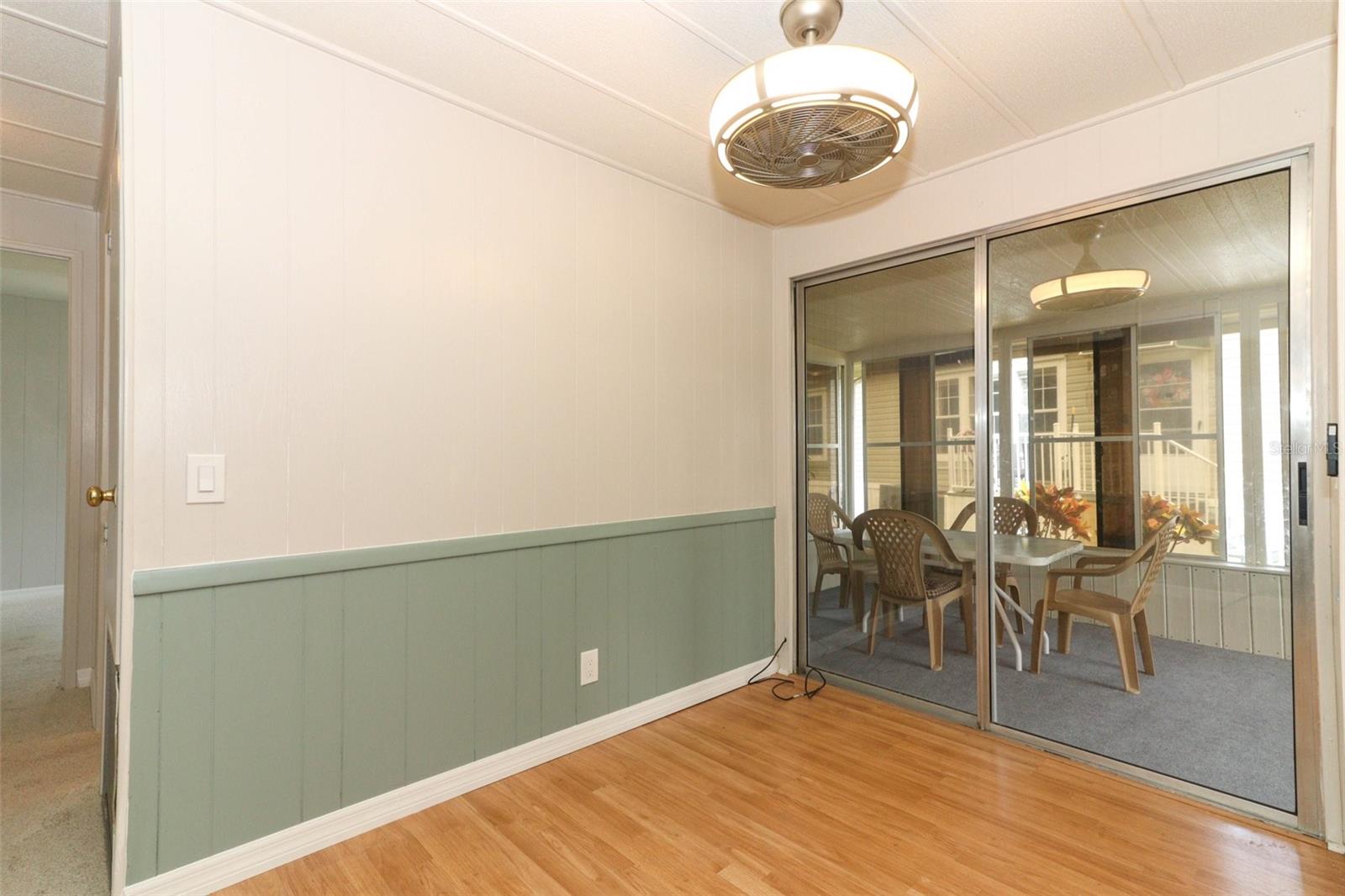 Image 12 of 47 For 219 El Camino