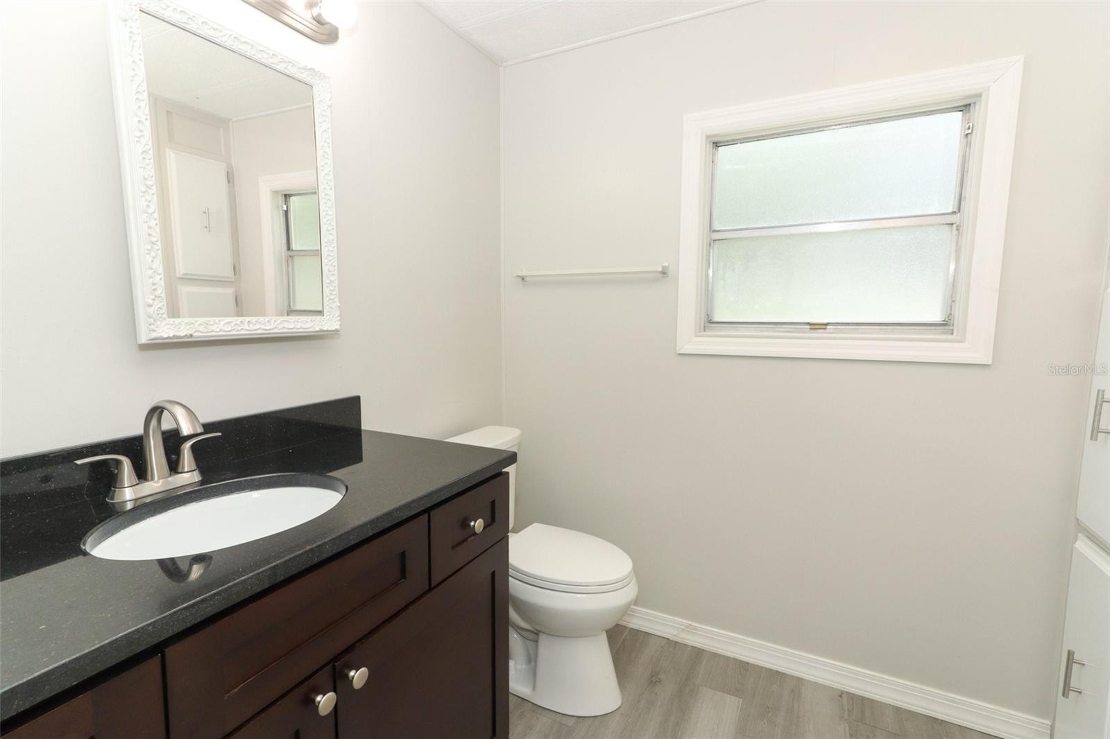 Image 17 of 47 For 219 El Camino