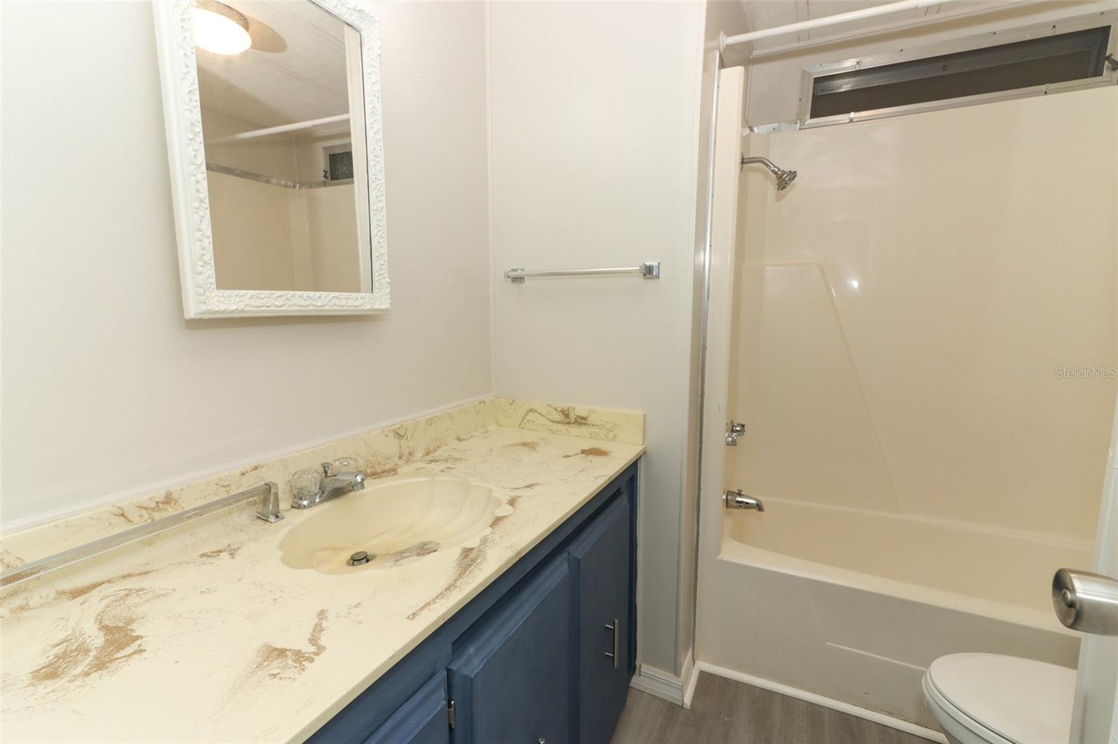 Image 21 of 47 For 219 El Camino