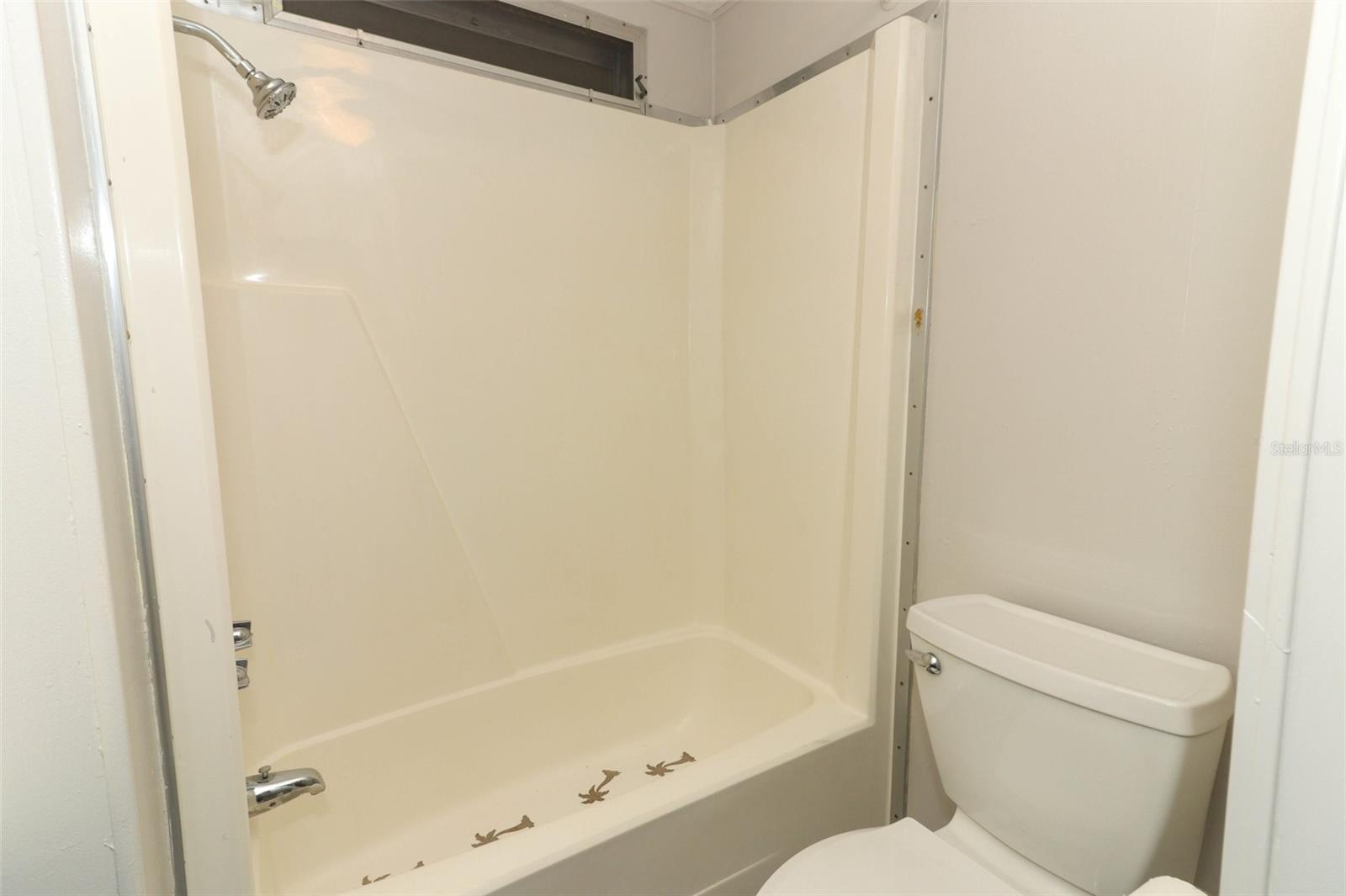 Image 22 of 47 For 219 El Camino