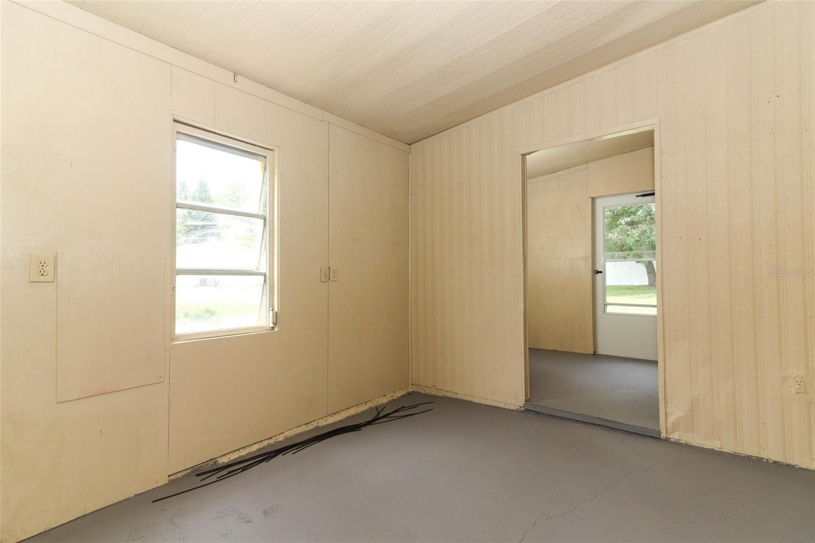 Image 26 of 47 For 219 El Camino