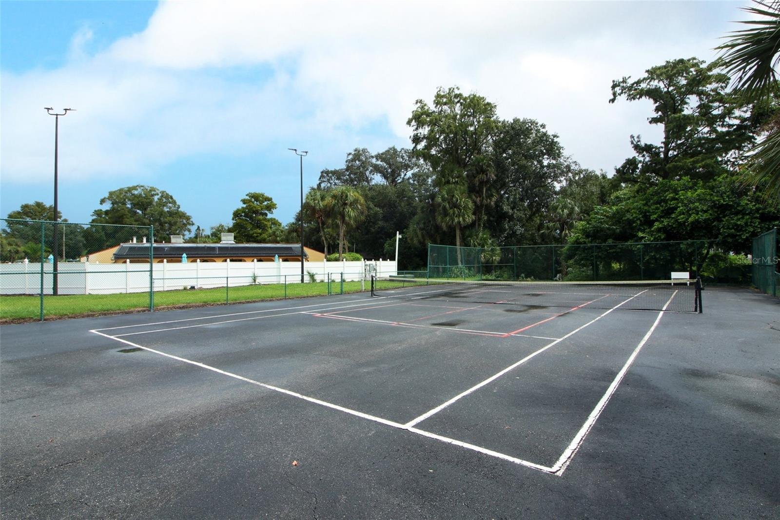 Image 38 of 47 For 219 El Camino