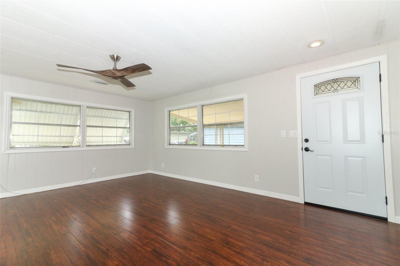 Image 5 of 47 For 219 El Camino