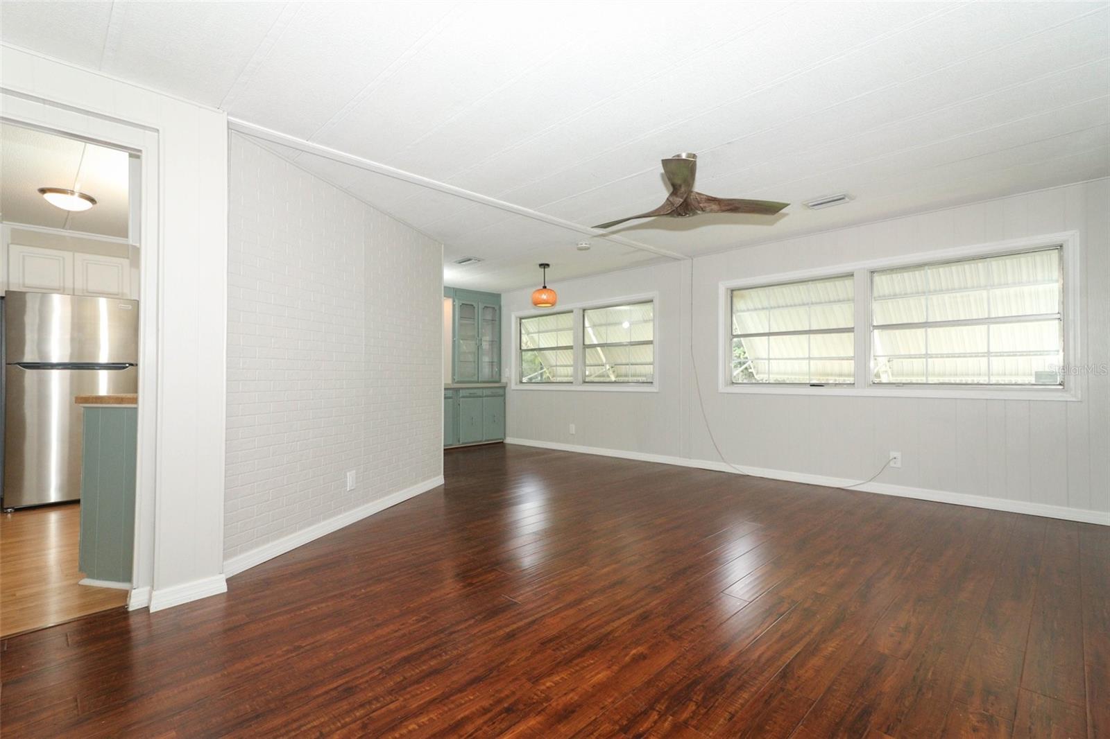 Image 6 of 47 For 219 El Camino