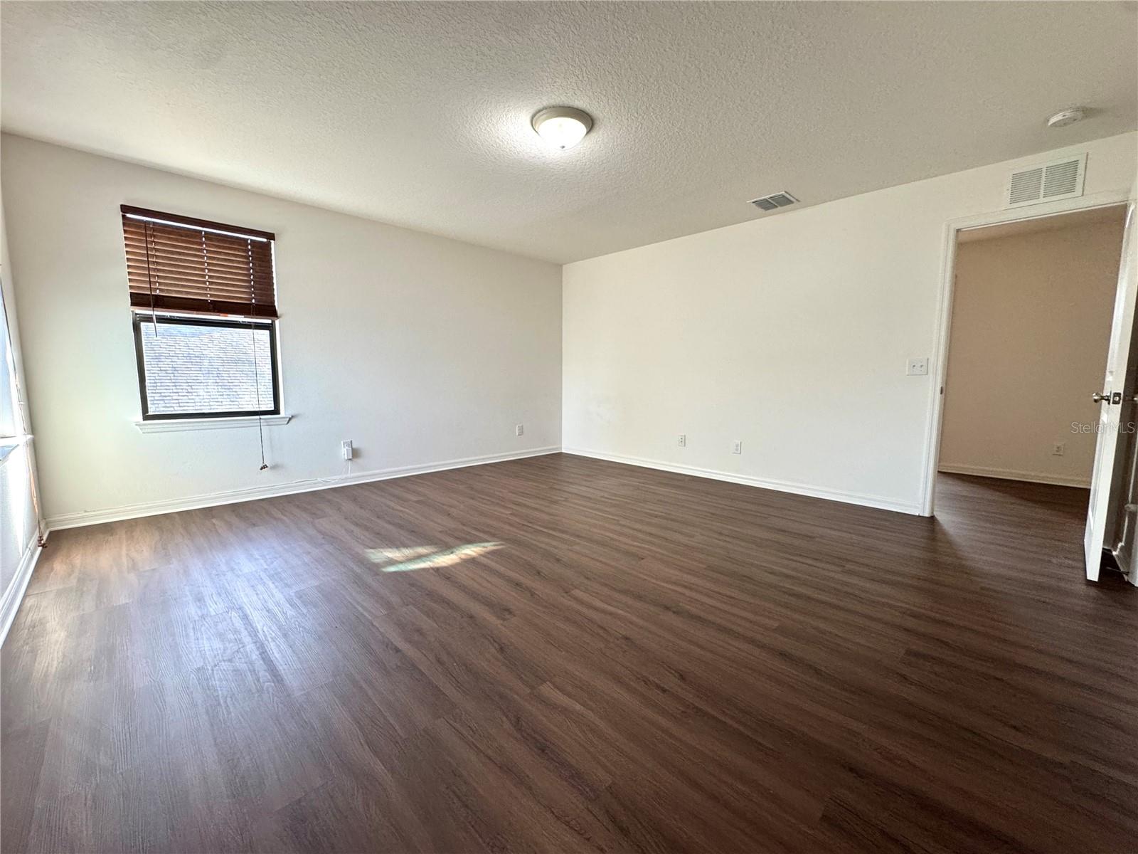 Image 21 of 32 For 5673 Elsinore Way