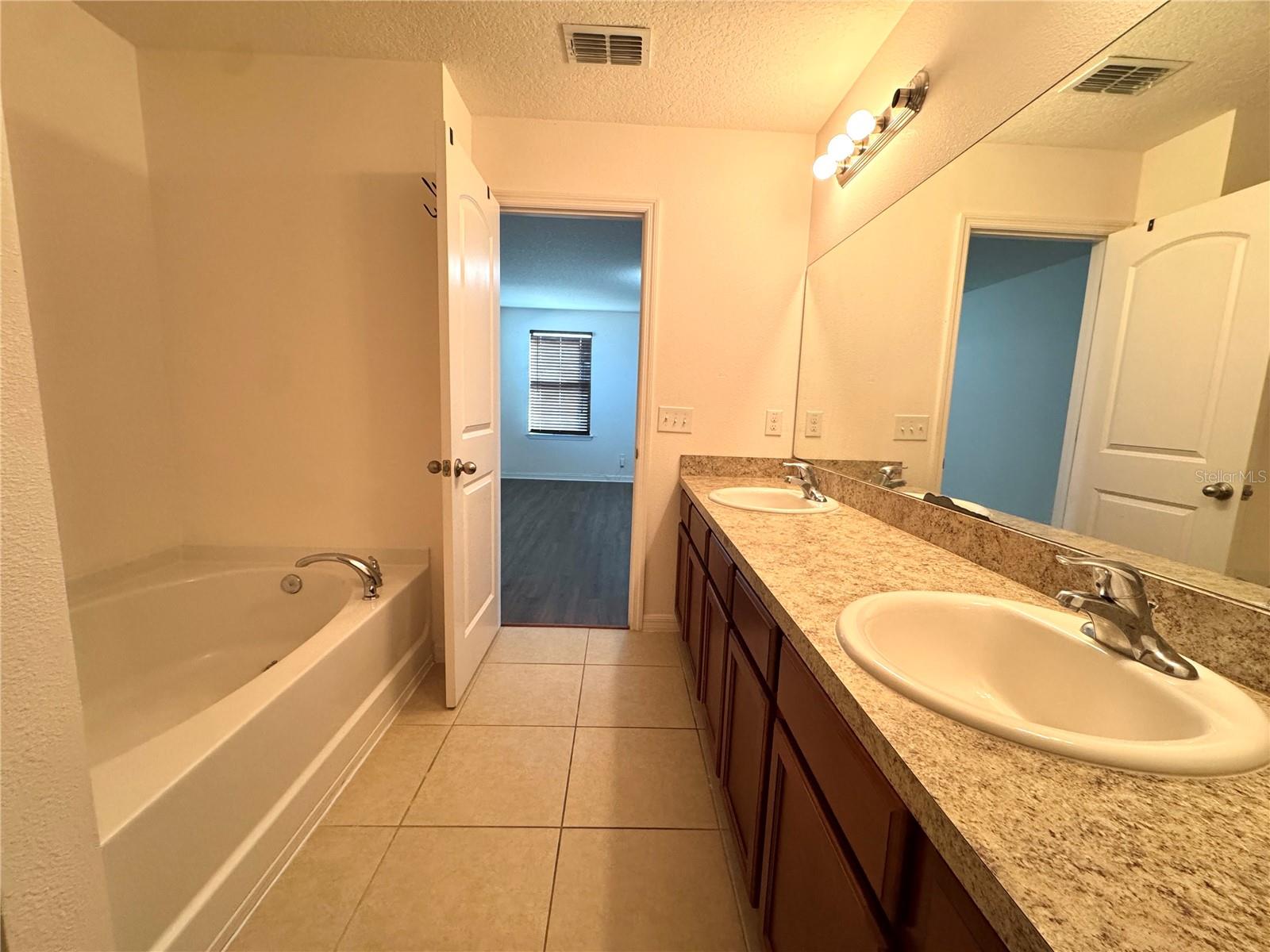 Image 22 of 32 For 5673 Elsinore Way