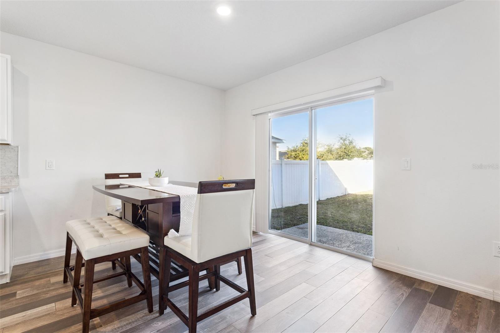 Image 14 of 51 For 5974 Churchill Square Way