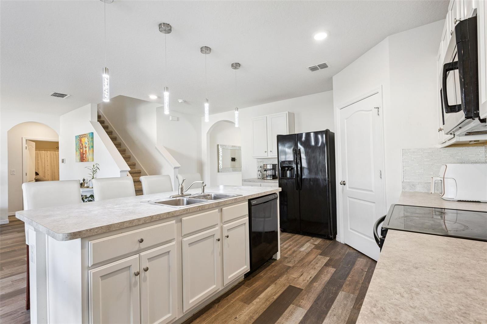 Image 19 of 51 For 5974 Churchill Square Way