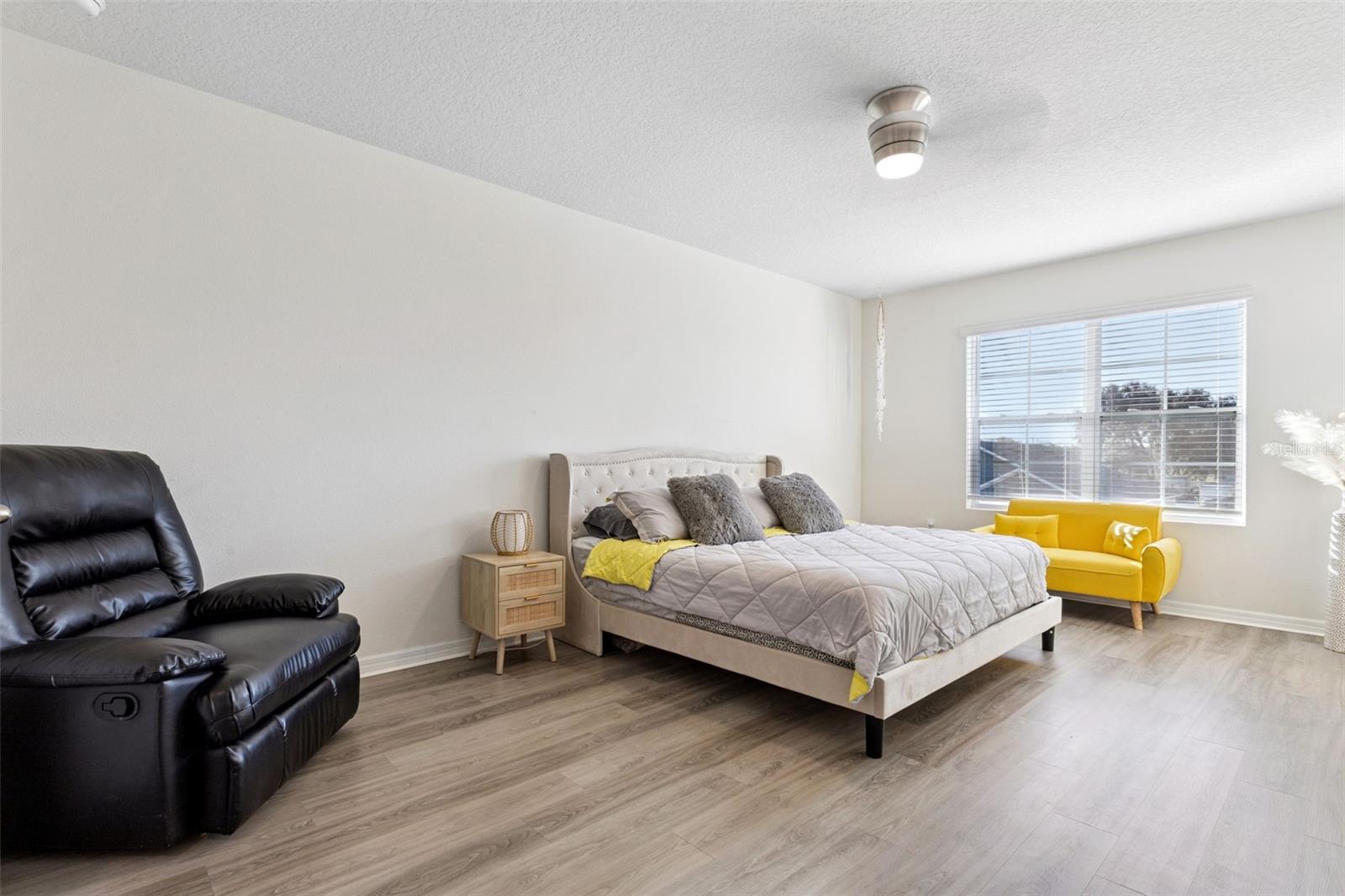 Image 23 of 51 For 5974 Churchill Square Way