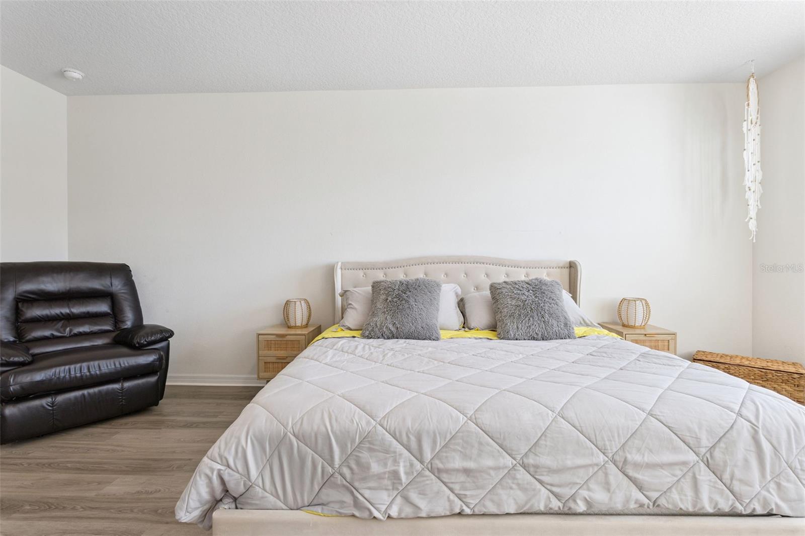 Image 24 of 51 For 5974 Churchill Square Way