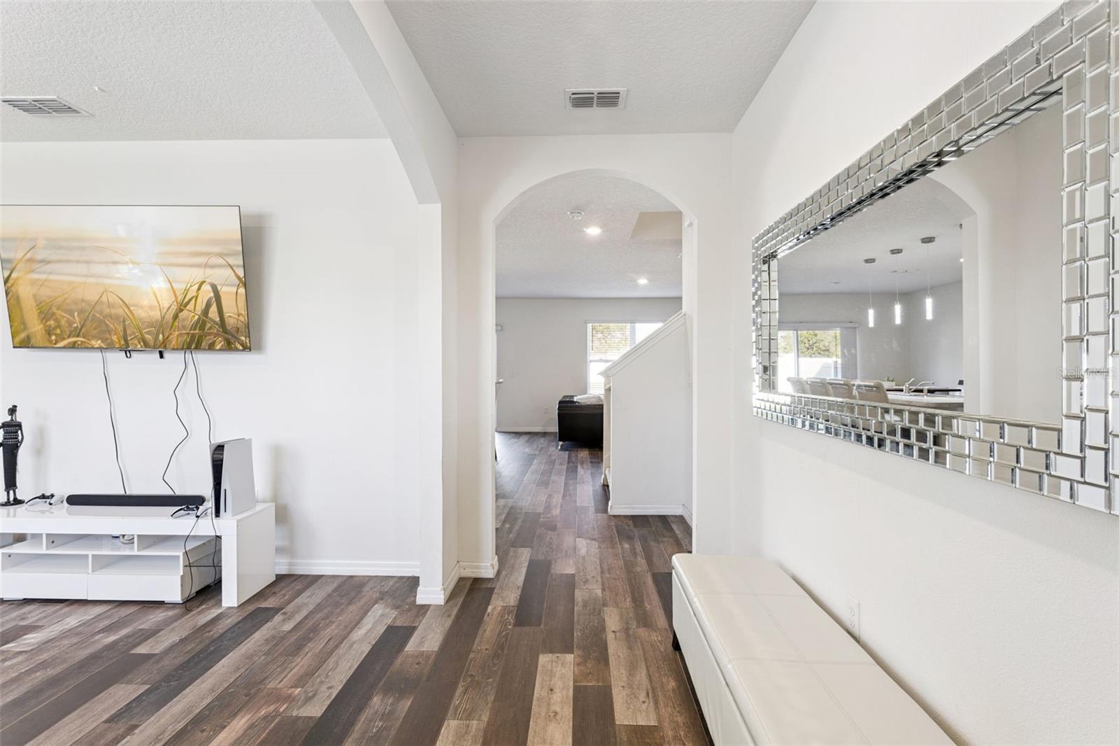 Image 8 of 51 For 5974 Churchill Square Way