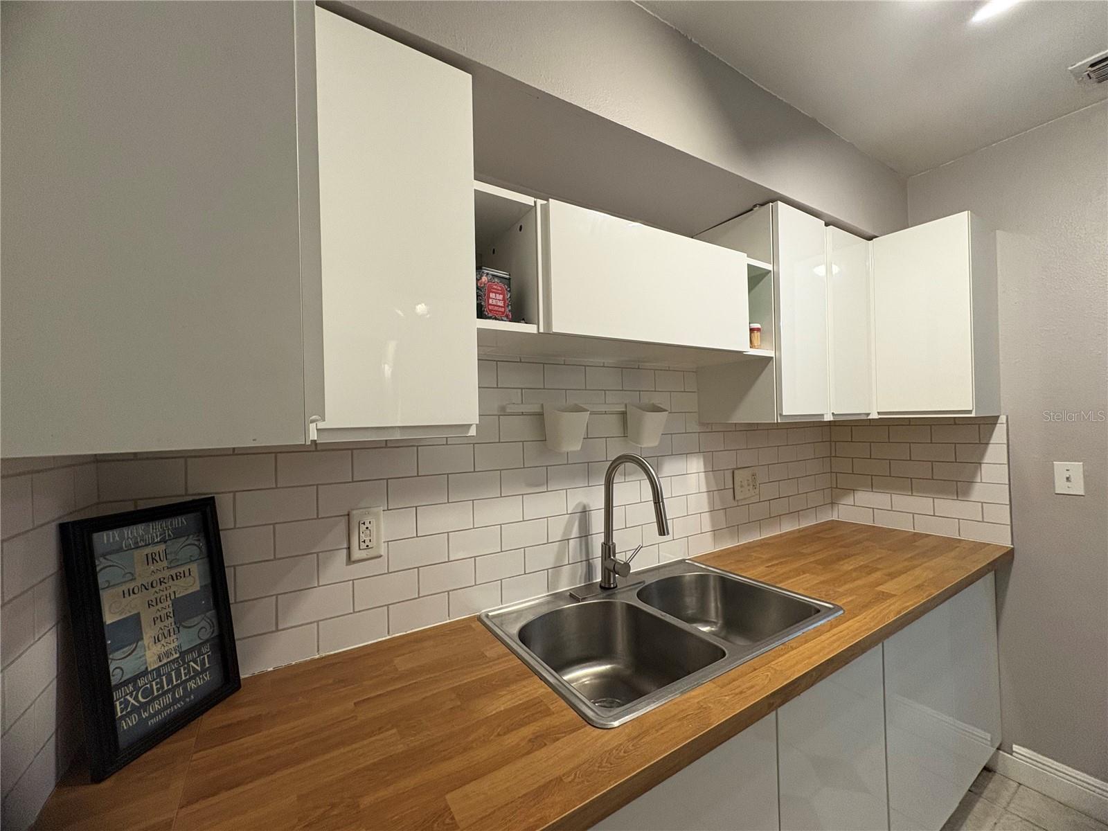 Image 6 of 23 For 310 Cherokee Court D