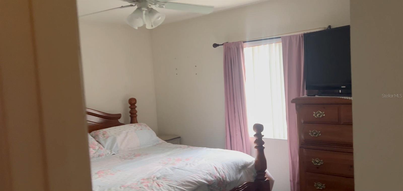 Image 8 of 9 For 909 Palmetto Street