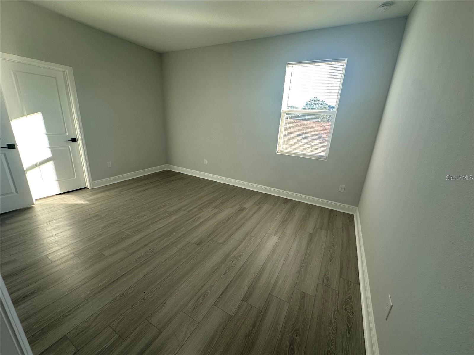 Image 10 of 25 For 14896 33rd Lane