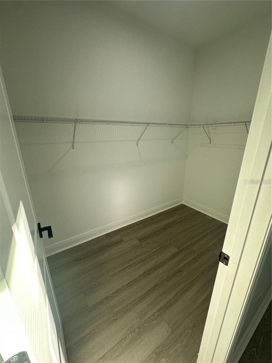 Image 11 of 25 For 14896 33rd Lane