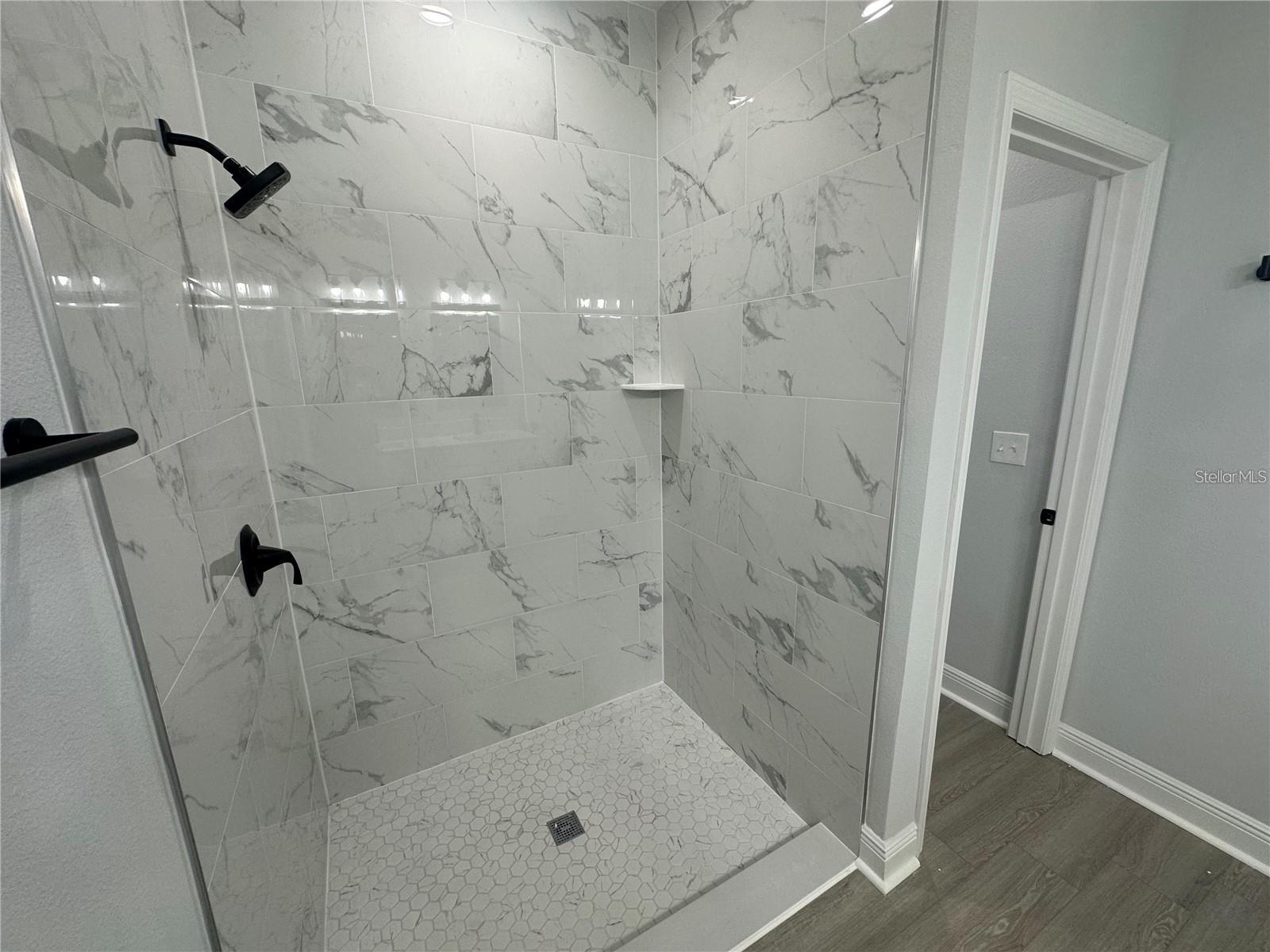 Image 12 of 25 For 14896 33rd Lane