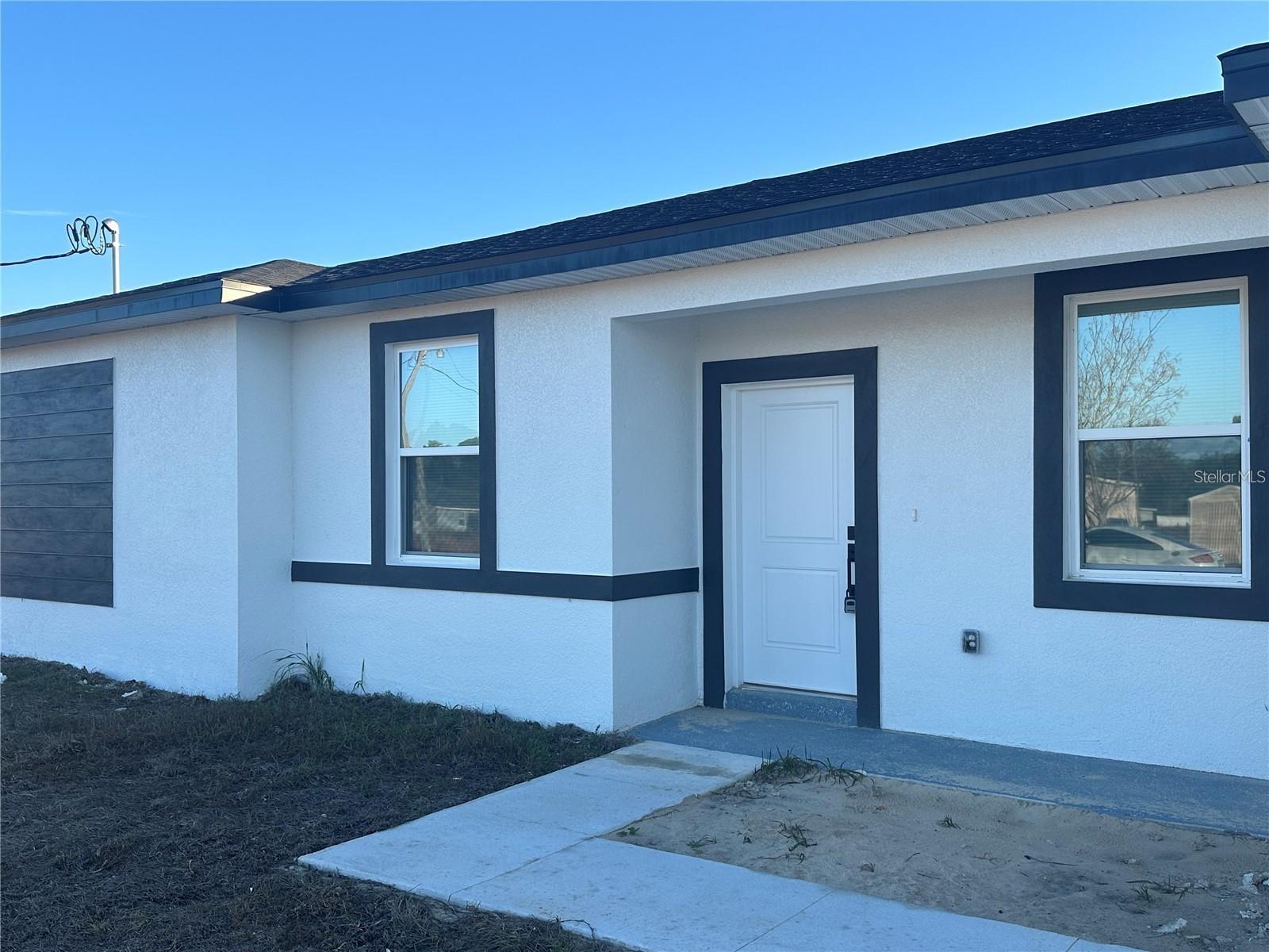 Image 3 of 25 For 14896 33rd Lane