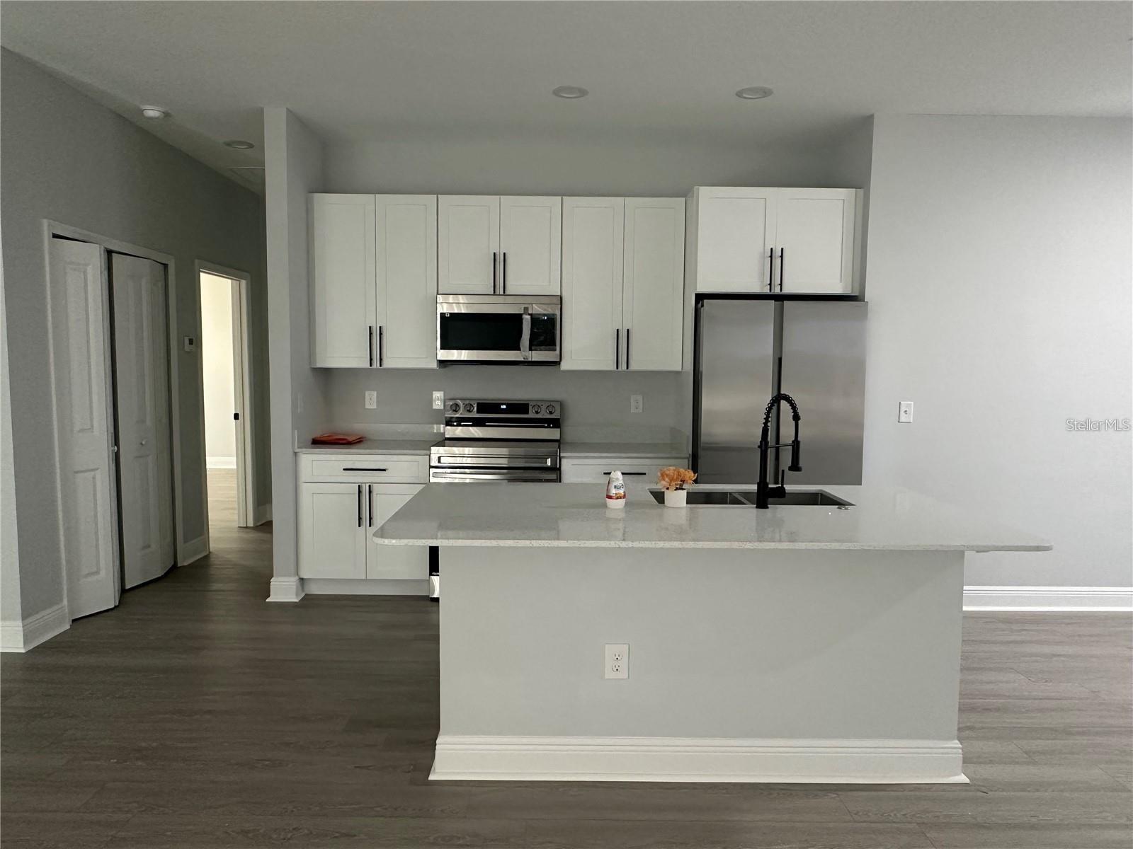 Image 6 of 25 For 14896 33rd Lane