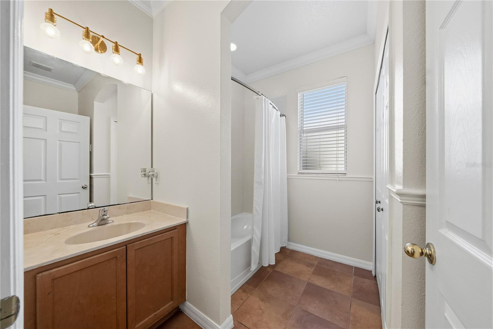 Image 18 of 29 For 3827 Golden Knot Drive