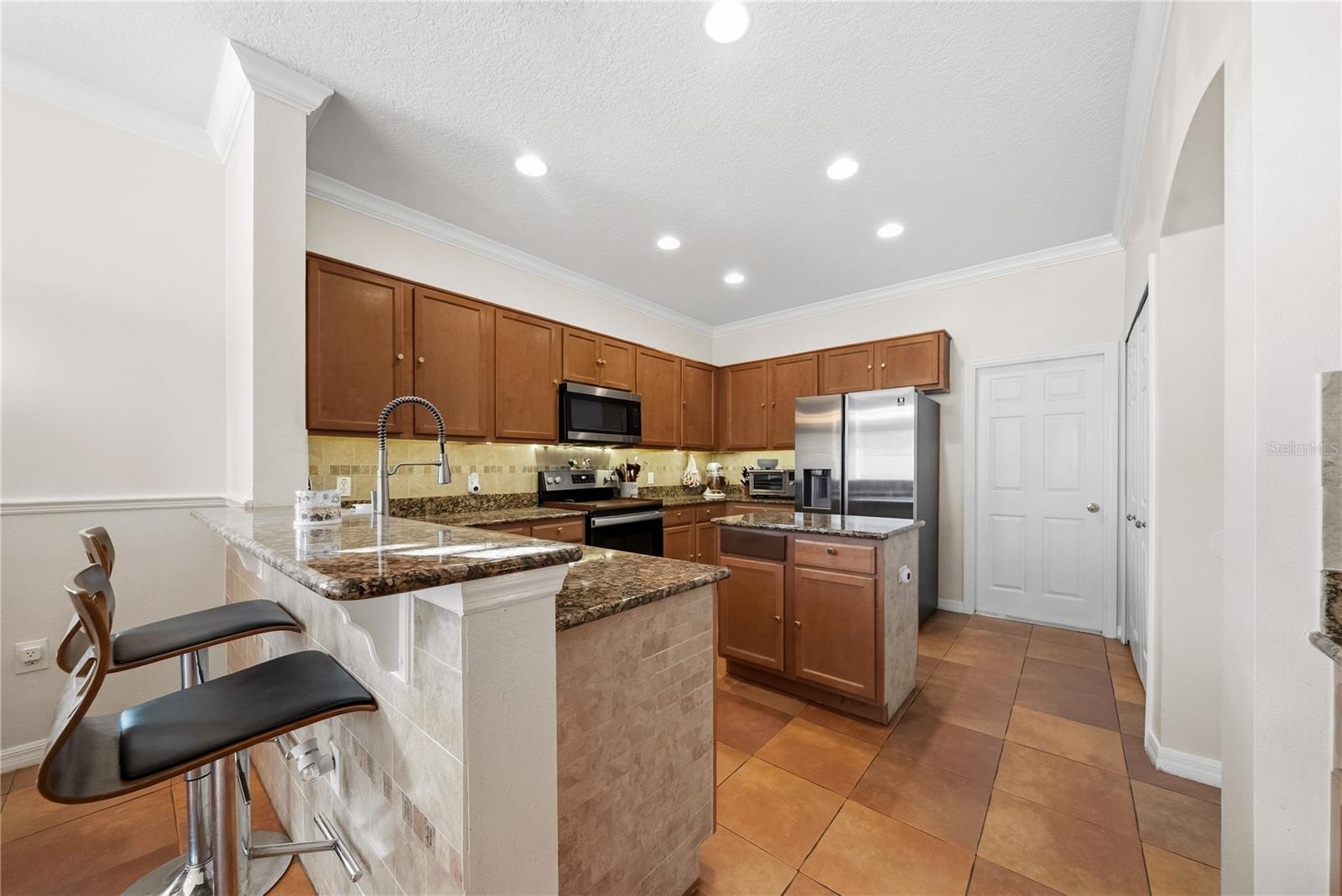 Image 3 of 29 For 3827 Golden Knot Drive