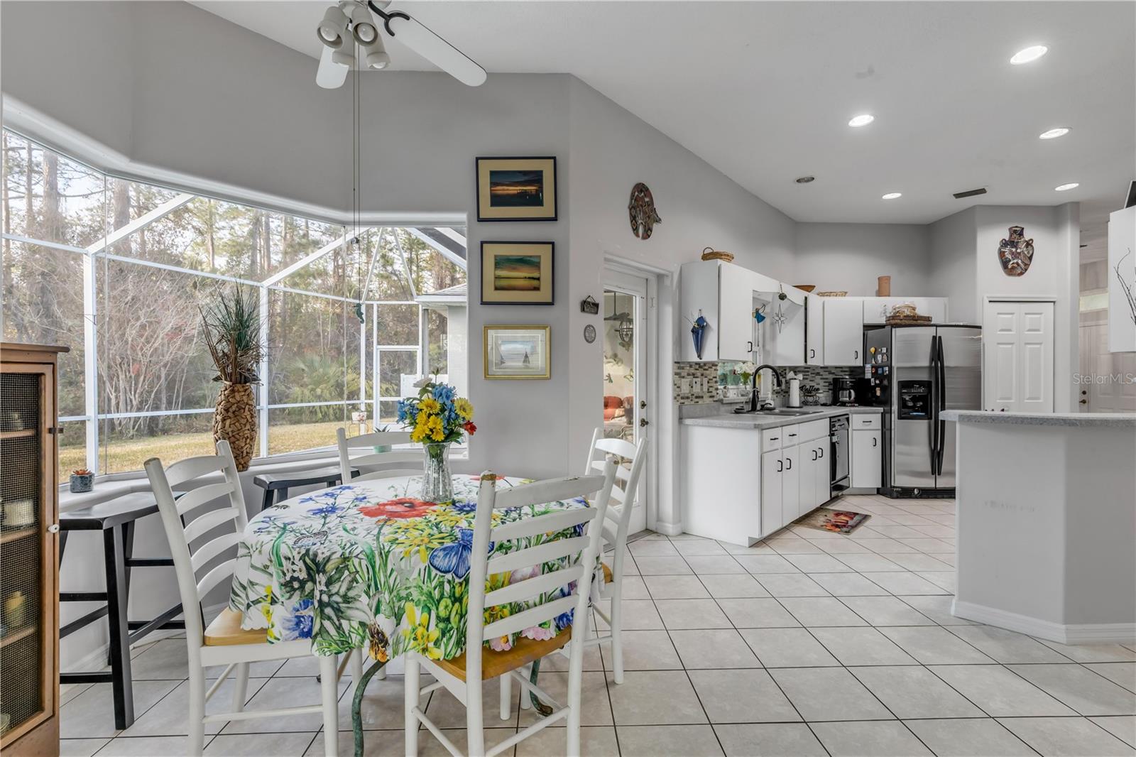 Image 12 of 35 For 4 Woodside Place