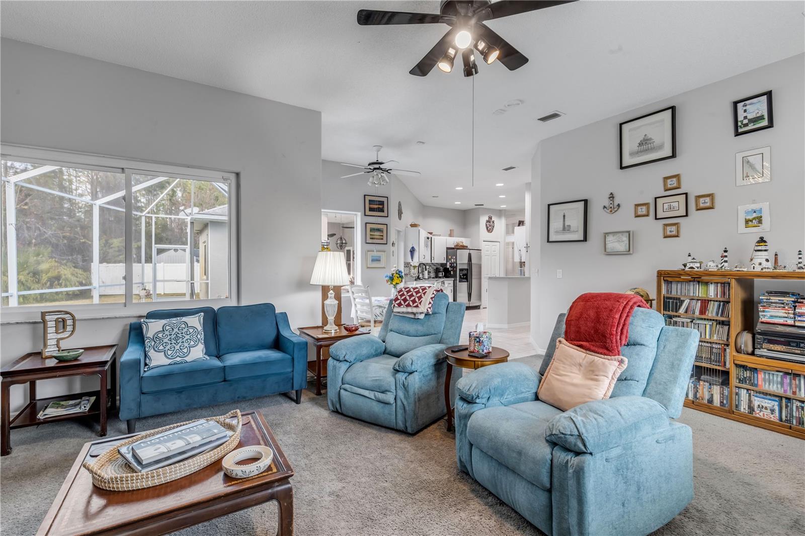 Image 16 of 35 For 4 Woodside Place