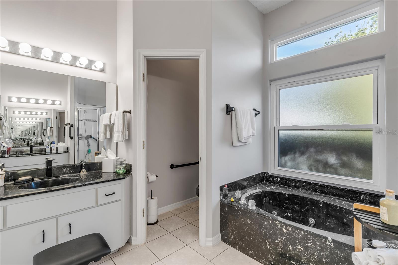 Image 20 of 35 For 4 Woodside Place