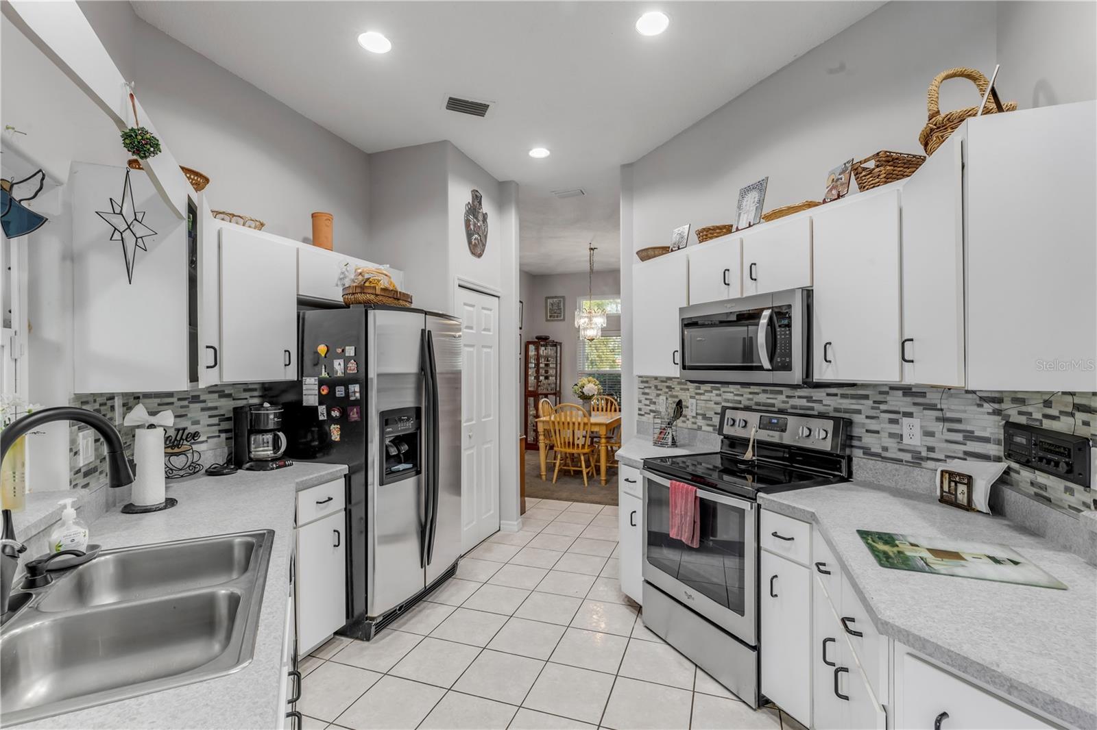 Image 9 of 35 For 4 Woodside Place