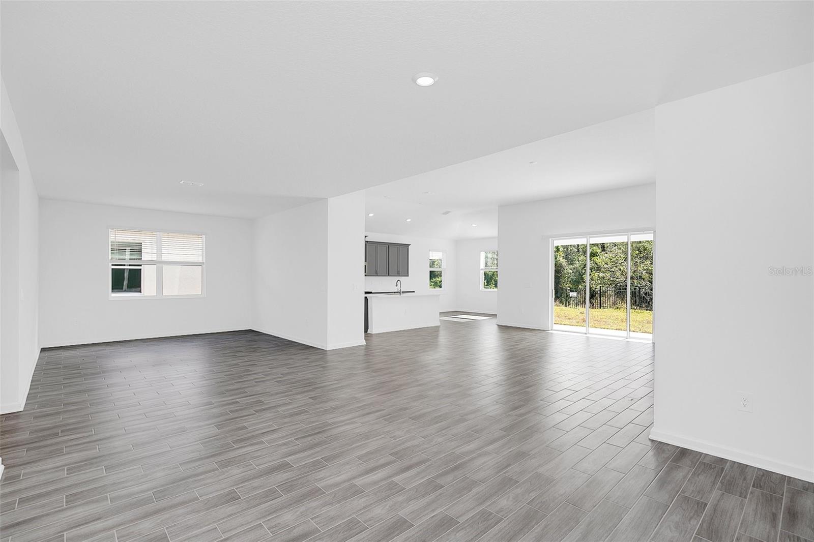 Image 4 of 29 For 6306 Lakepine Street