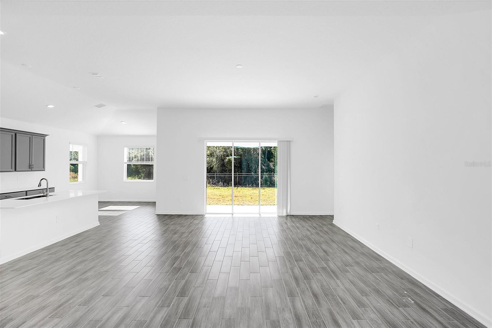 Image 6 of 29 For 6306 Lakepine Street