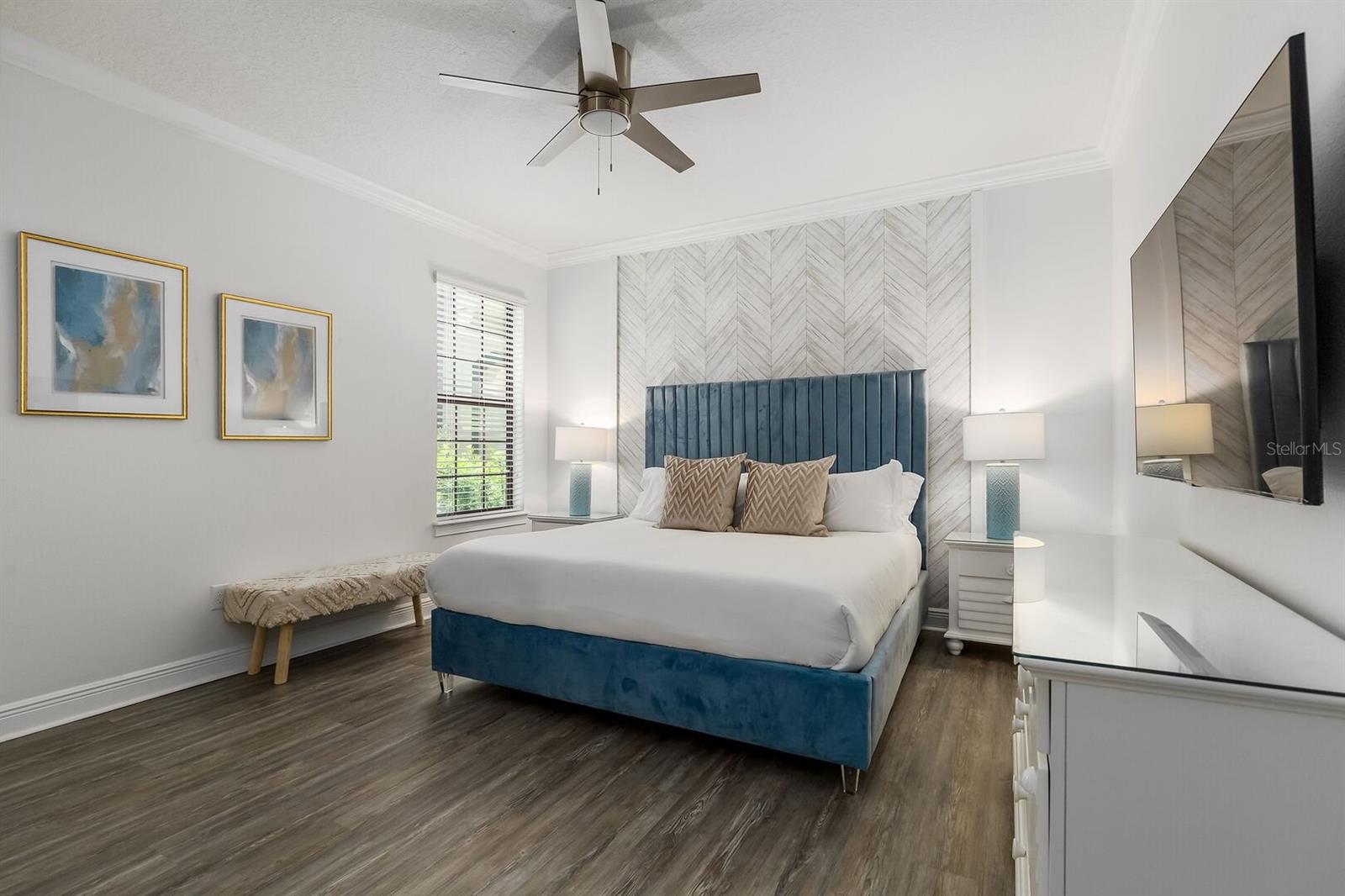 Image 17 of 81 For 1041 Castle Pines Court