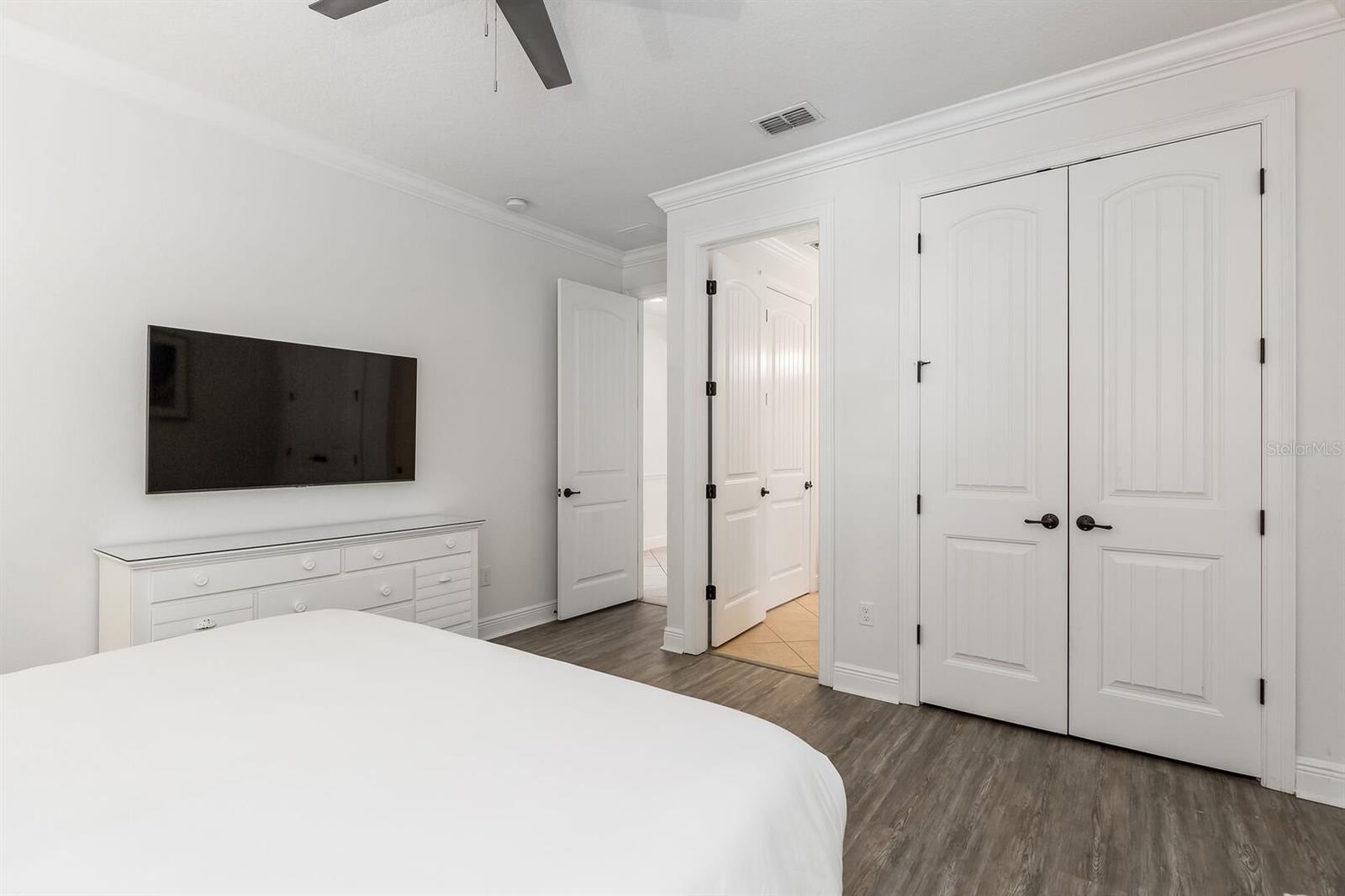 Image 18 of 81 For 1041 Castle Pines Court