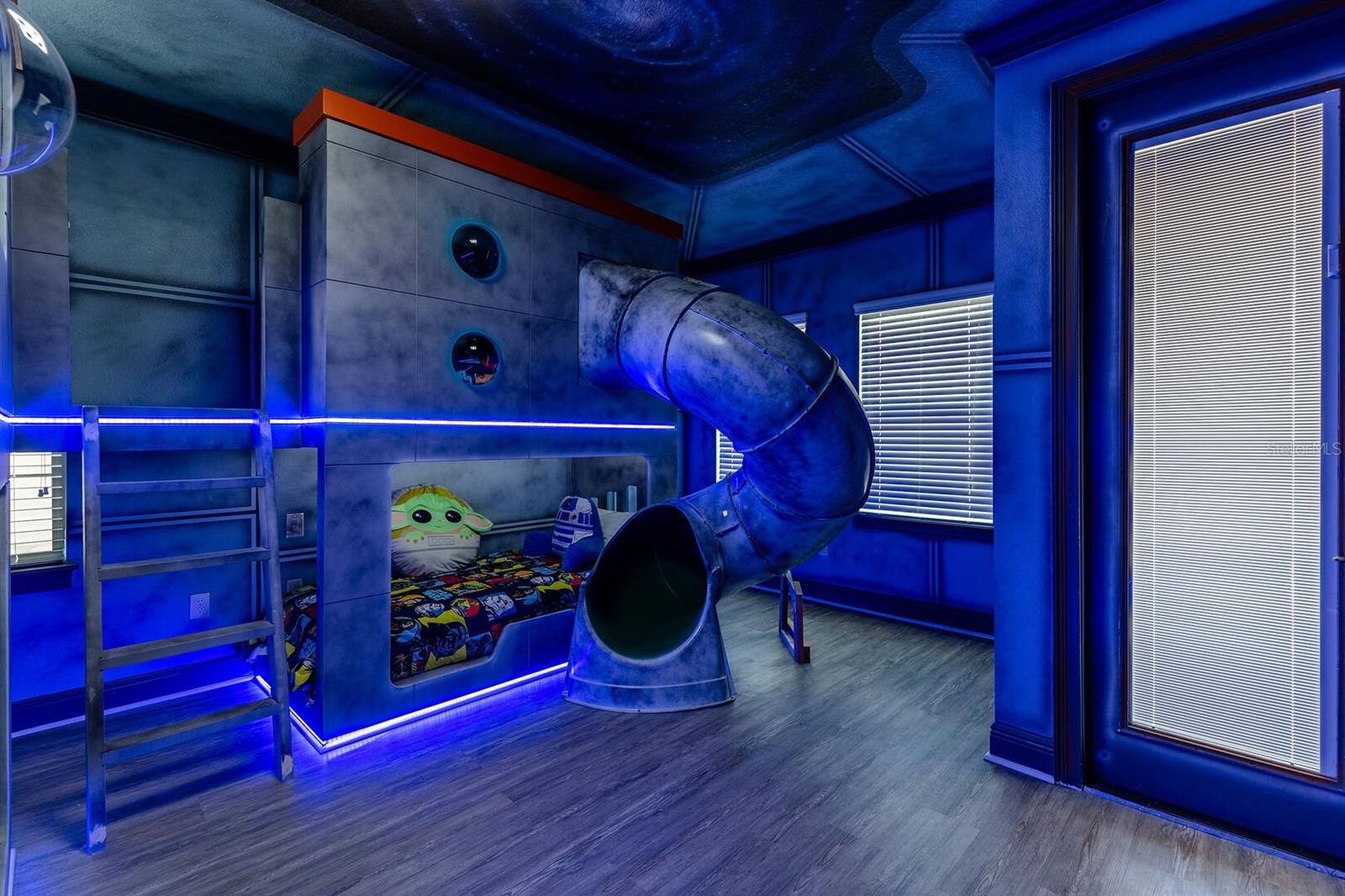 Image 20 of 81 For 1041 Castle Pines Court