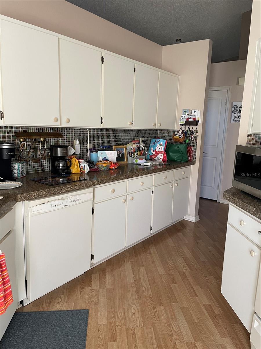 Image 16 of 27 For 28647 Twinbrook