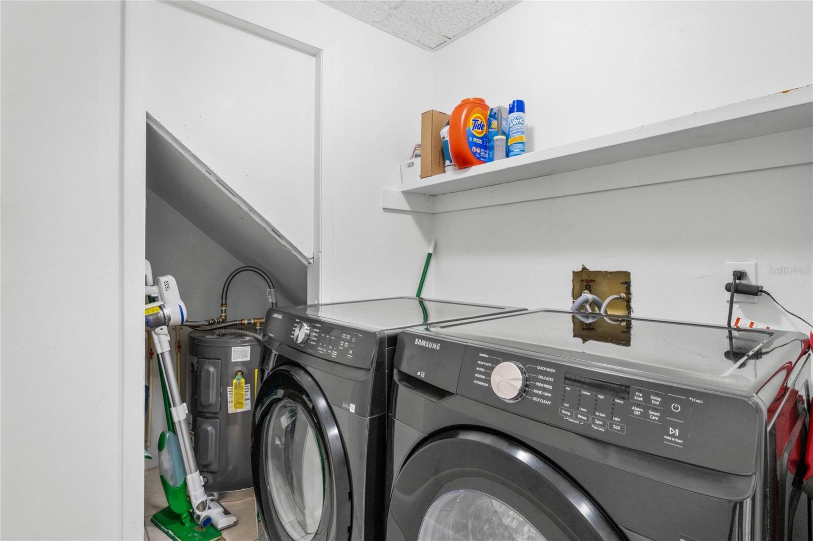 Image 25 of 46 For 1409 Southard Avenue