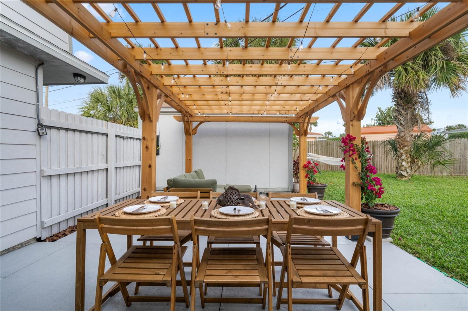 Image 26 of 46 For 1409 Southard Avenue