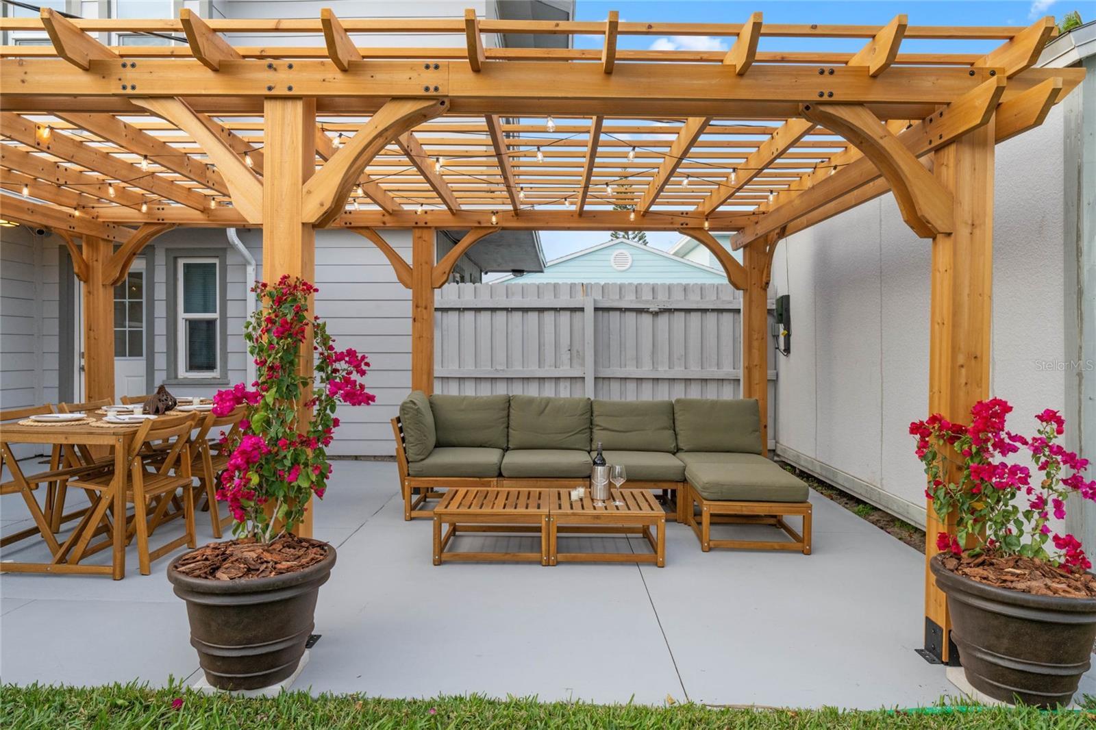 Image 27 of 46 For 1409 Southard Avenue