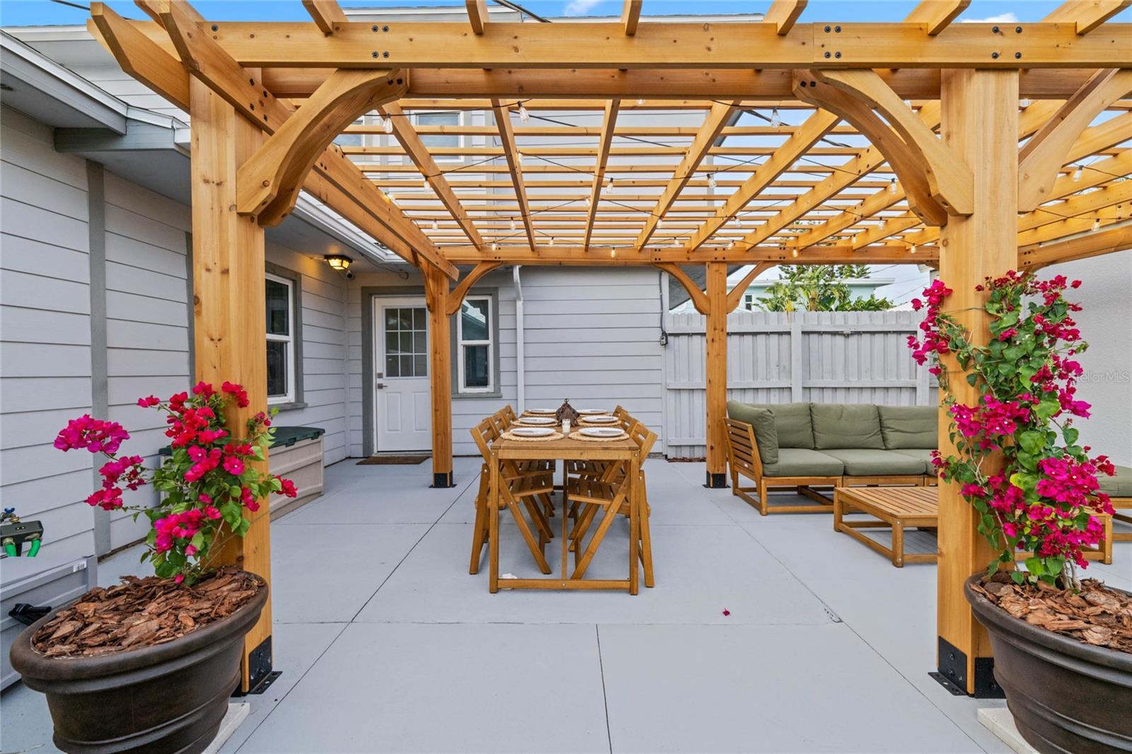 Image 28 of 46 For 1409 Southard Avenue