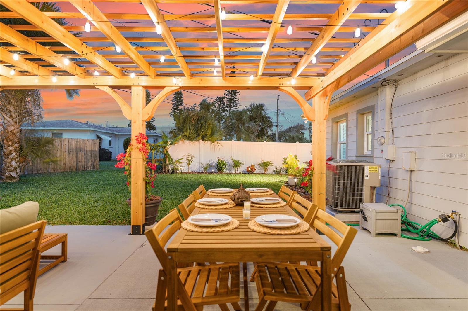 Image 40 of 46 For 1409 Southard Avenue