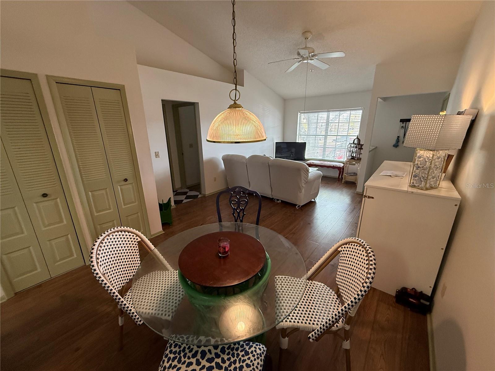 Image 15 of 36 For 108 Reserve Cir 212