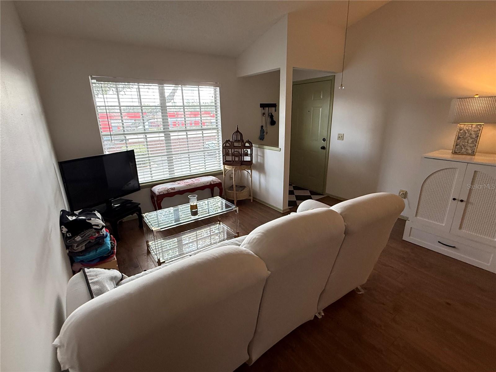 Image 20 of 36 For 108 Reserve Cir 212