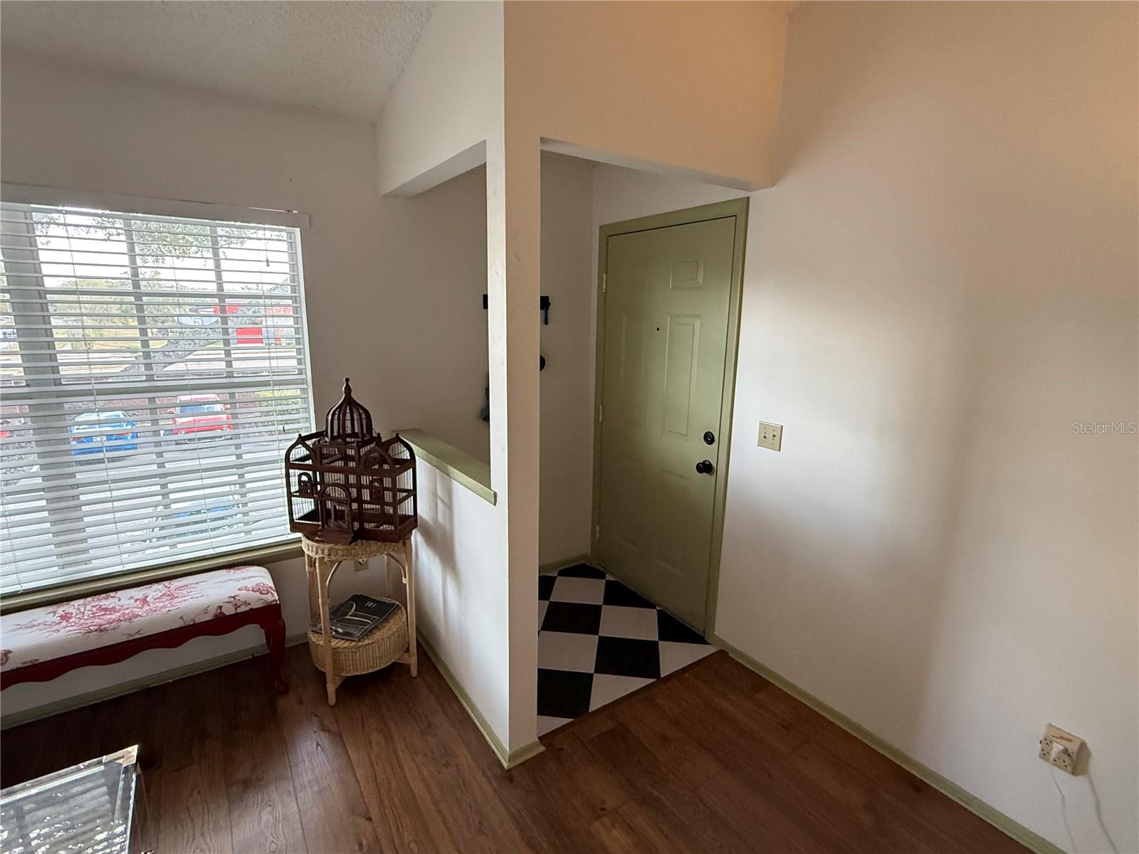 Image 27 of 36 For 108 Reserve Cir 212