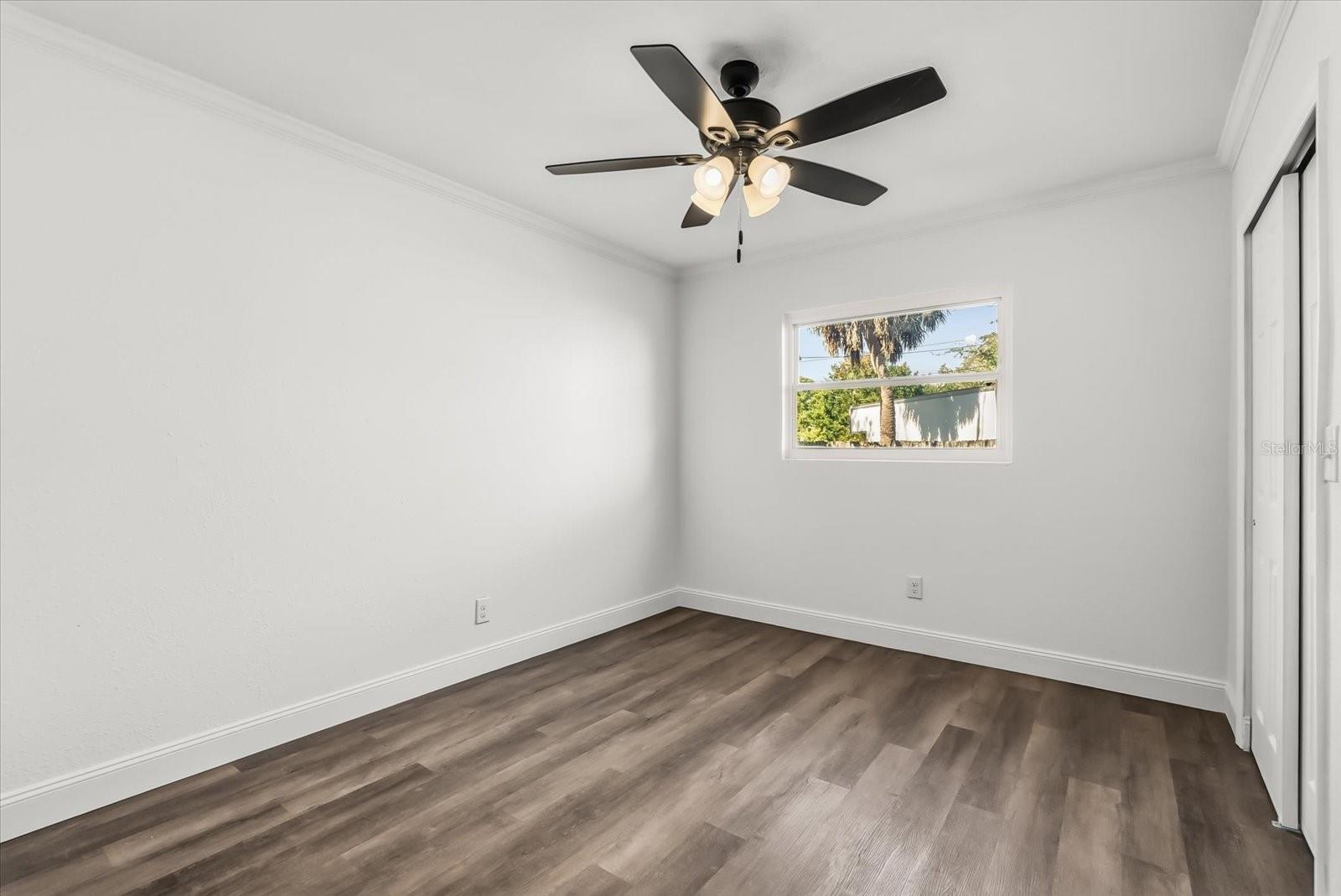 Image 16 of 35 For 10395 San Martin Boulevard Ne