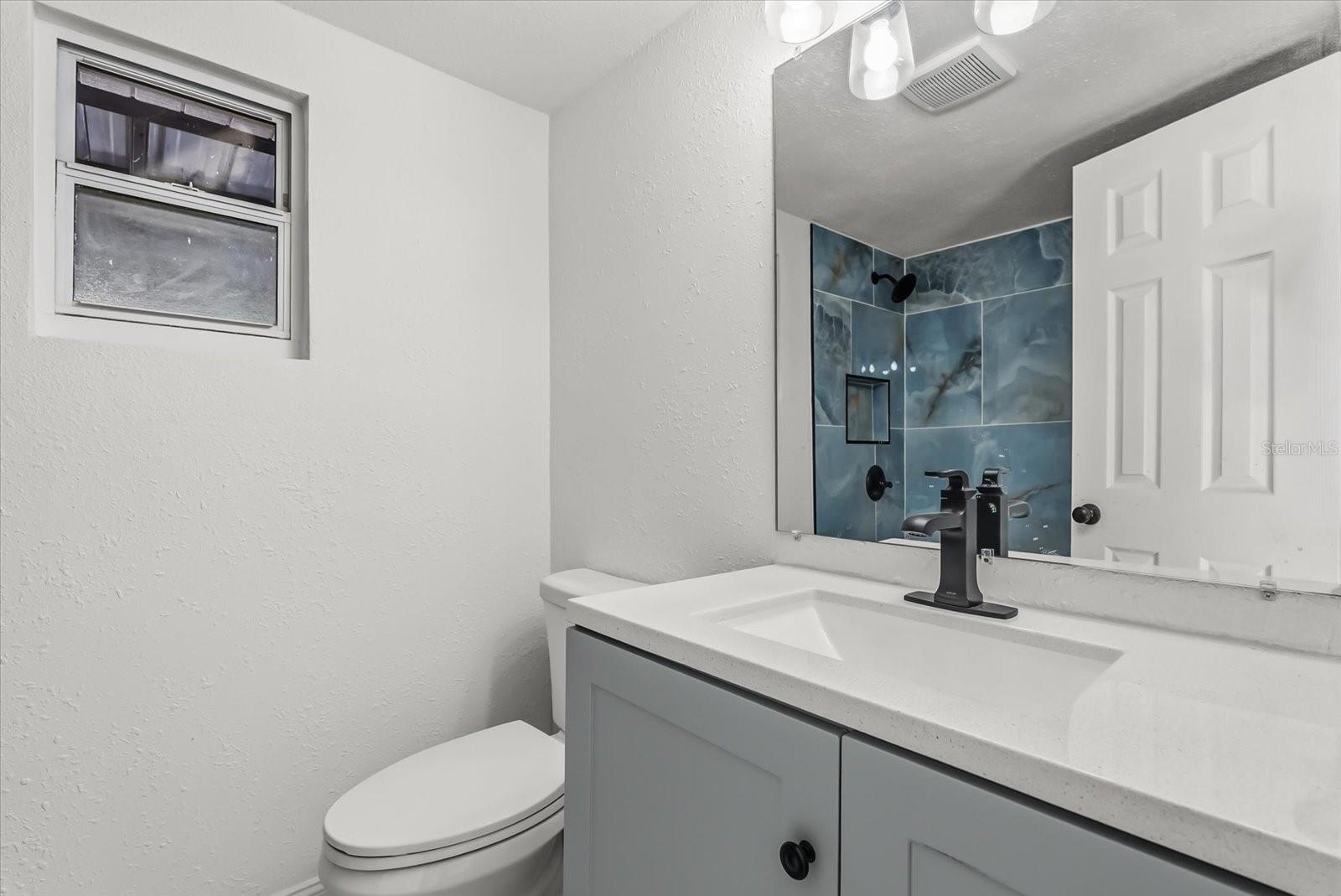 Image 25 of 35 For 10395 San Martin Boulevard Ne