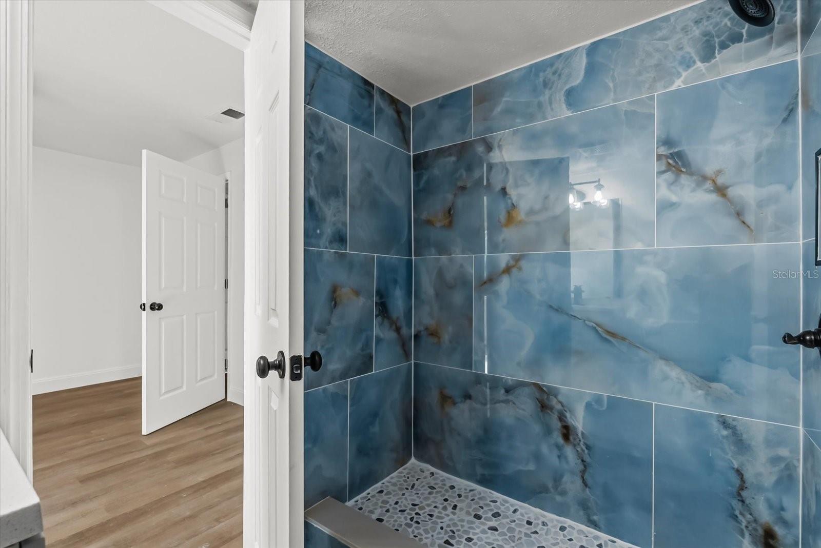 Image 26 of 35 For 10395 San Martin Boulevard Ne