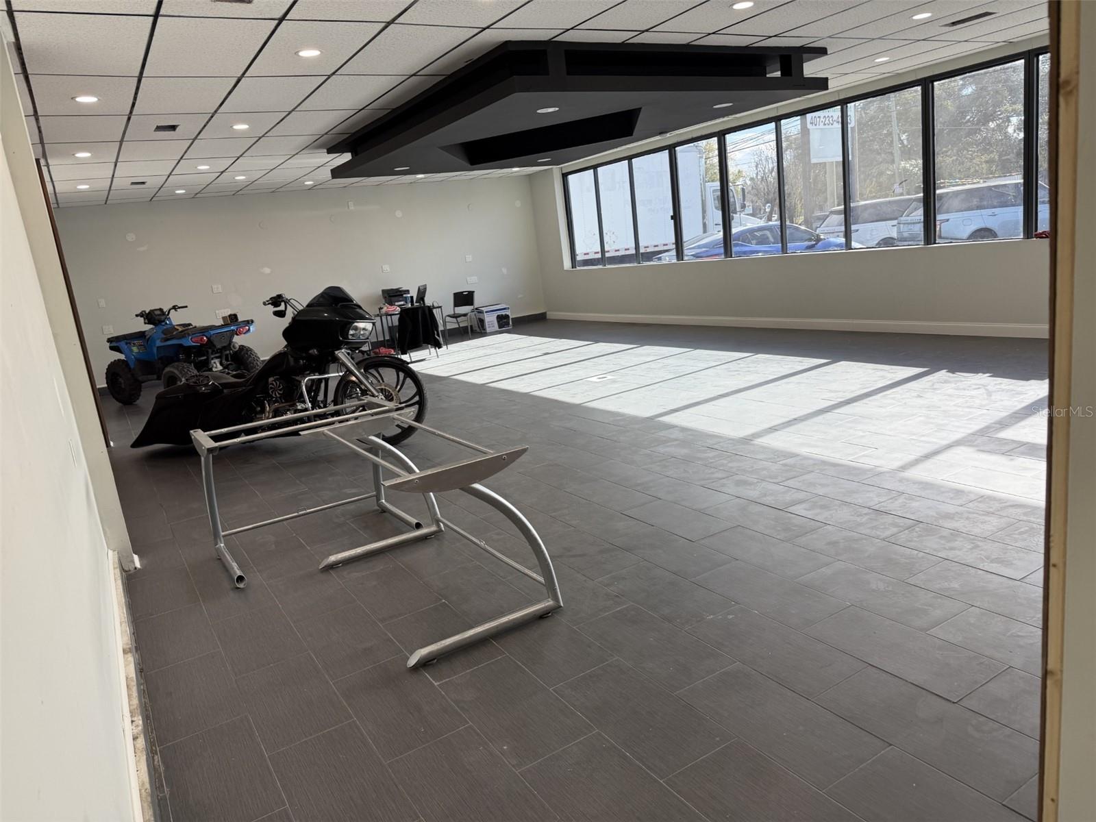 Image 5 of 9 For 5005 Edgewater Drive