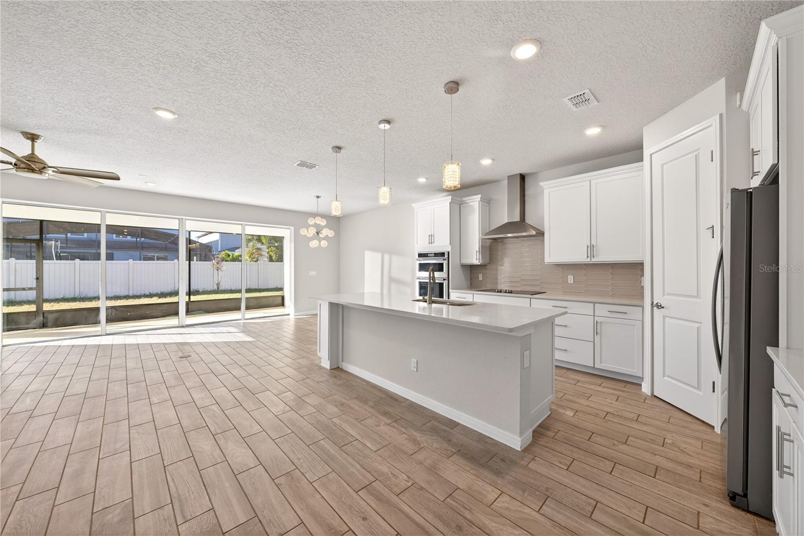 Image 4 of 63 For 5616 Arborvista Dr