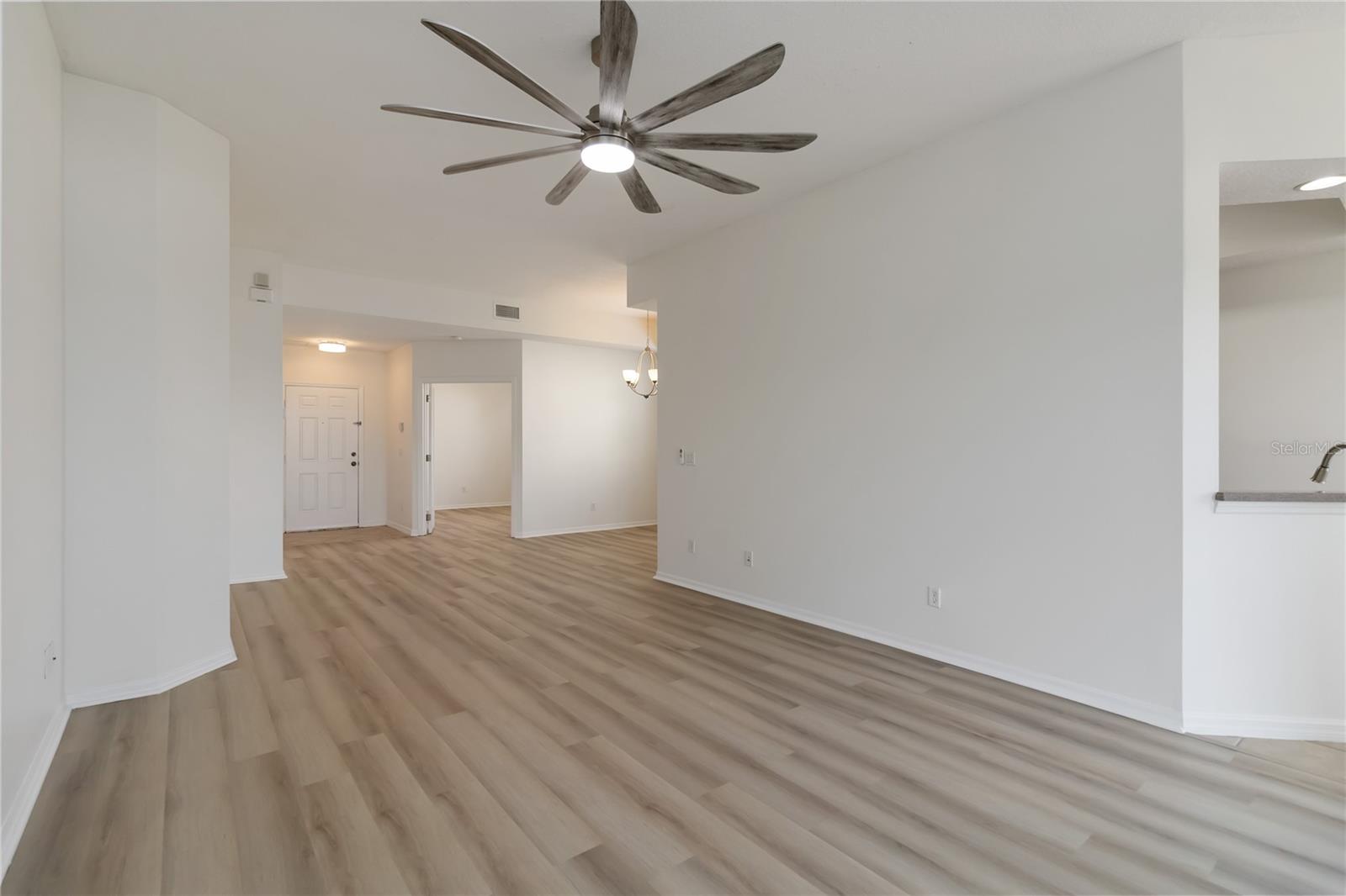 Image 6 of 32 For 9435 Myrtle Creek Lane 3