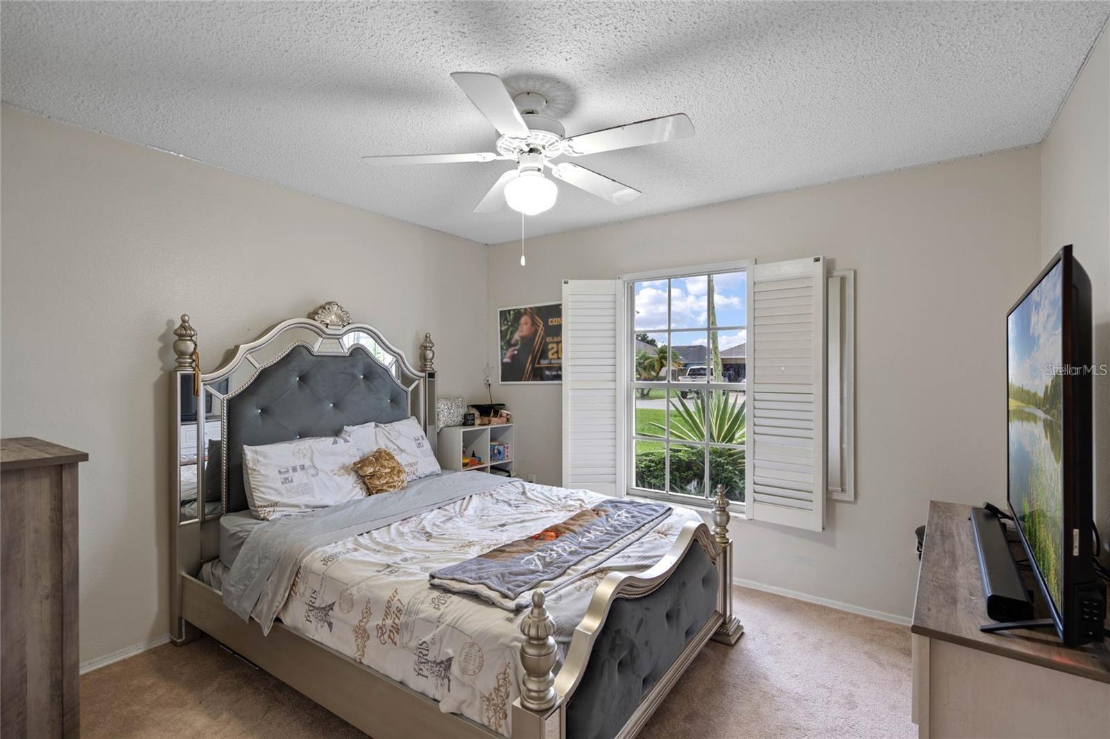 Image 11 of 22 For 541 Heather Glen Dr