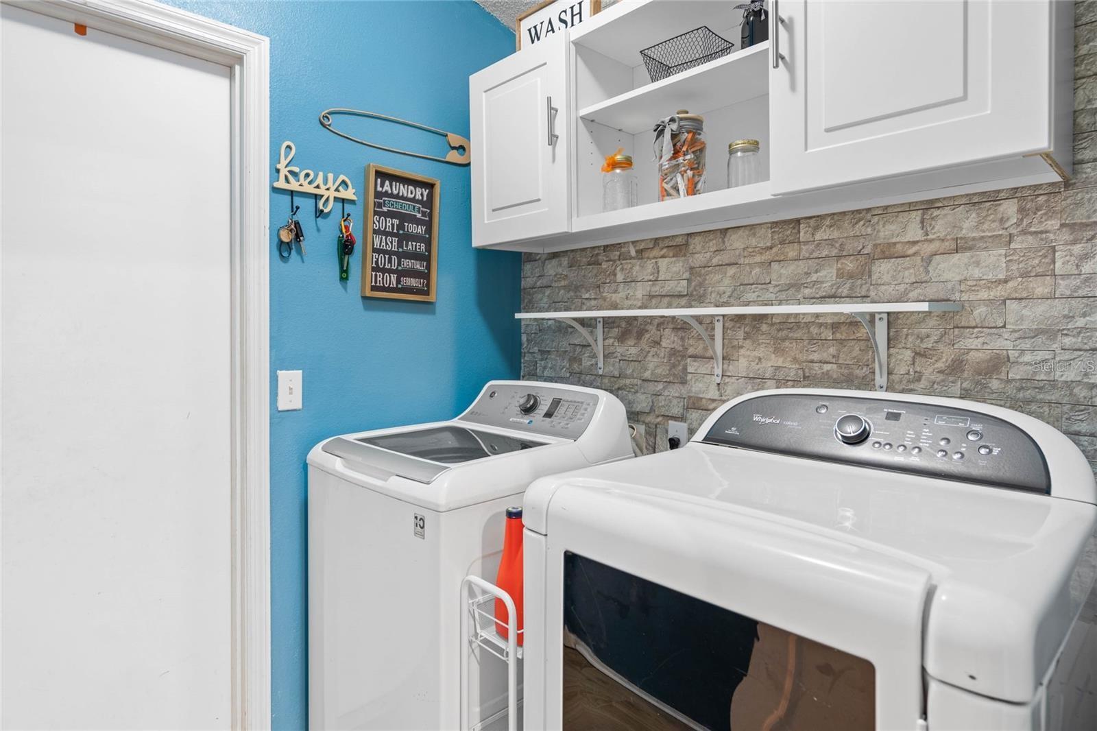 Image 20 of 22 For 541 Heather Glen Dr